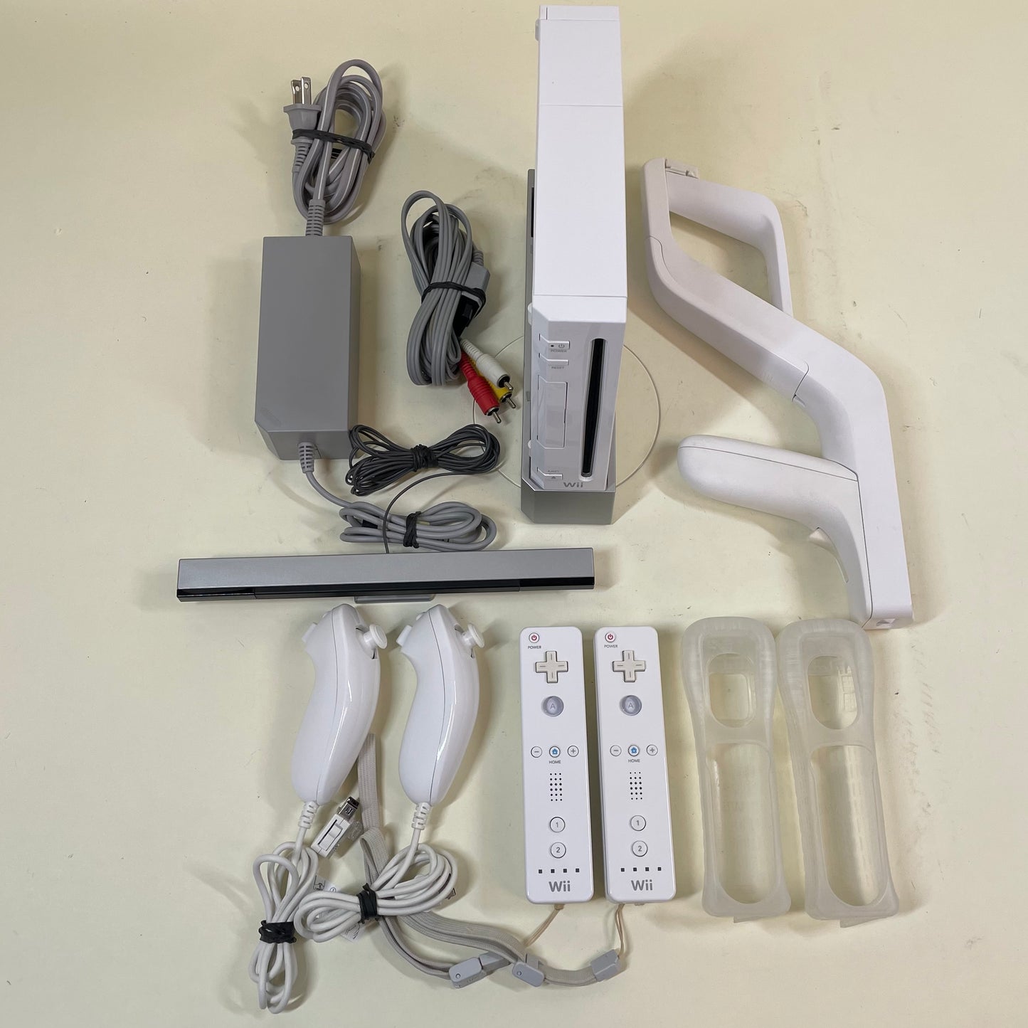 Nintendo Wii Video Game Console RVL-001 White