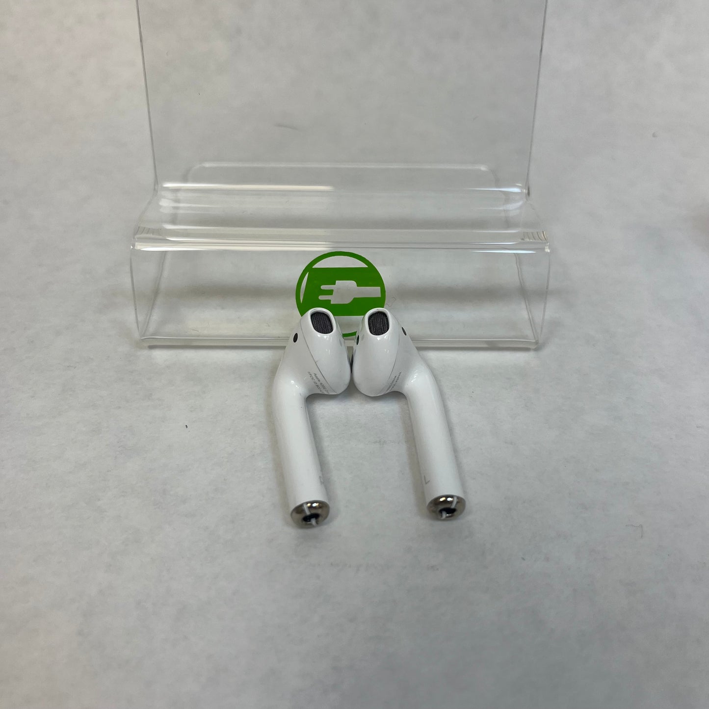 Apple AirPods 1st Gen with Wireless Charging Case A2032 A2032 A1938 MRXJ2M/A