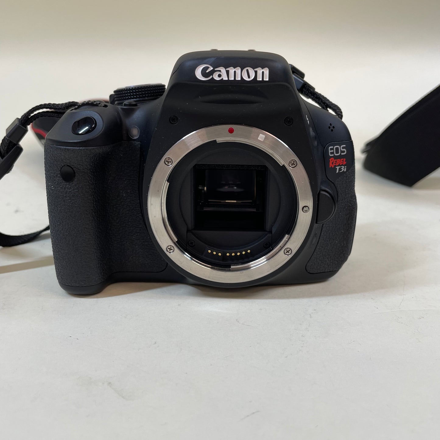Canon EOS Rebel T3i / 600D 18.0MP Digital SLR DSLR Camera High Shutter Count