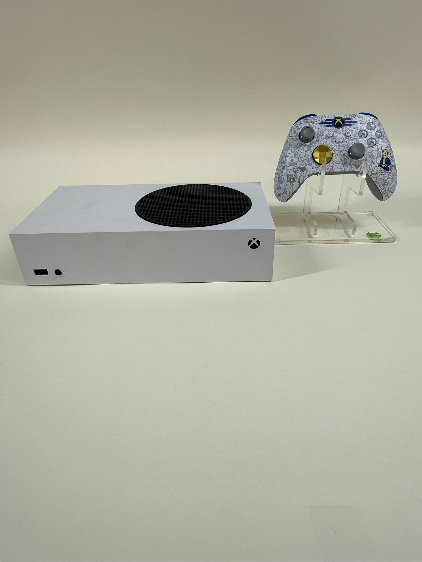 Microsoft Xbox Series S 512GB Console Gaming System White 1883