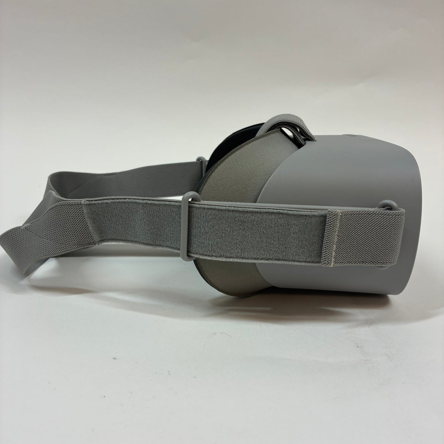Oculus Go 32GB Standalone All-in-One VR Headset MH-A32