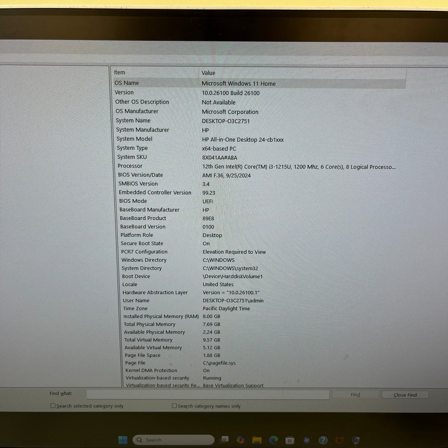 HP All-in-One PC 24-CB1023W 23.8'' i3-1215U 1.20GHz 8GB RAM Intel UHD Graphics