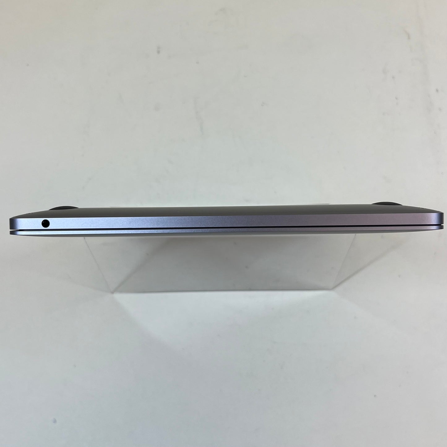 2020 Apple MacBook Pro 13.3" M1 8C GPU 3.2GHz 8GB RAM 256GB SSD A2338