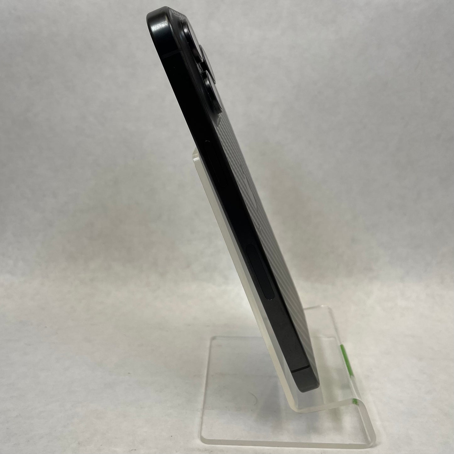 Unlocked Apple iPhone 15 Pro Max 256GB 26.0.1 Black MU663LL/A