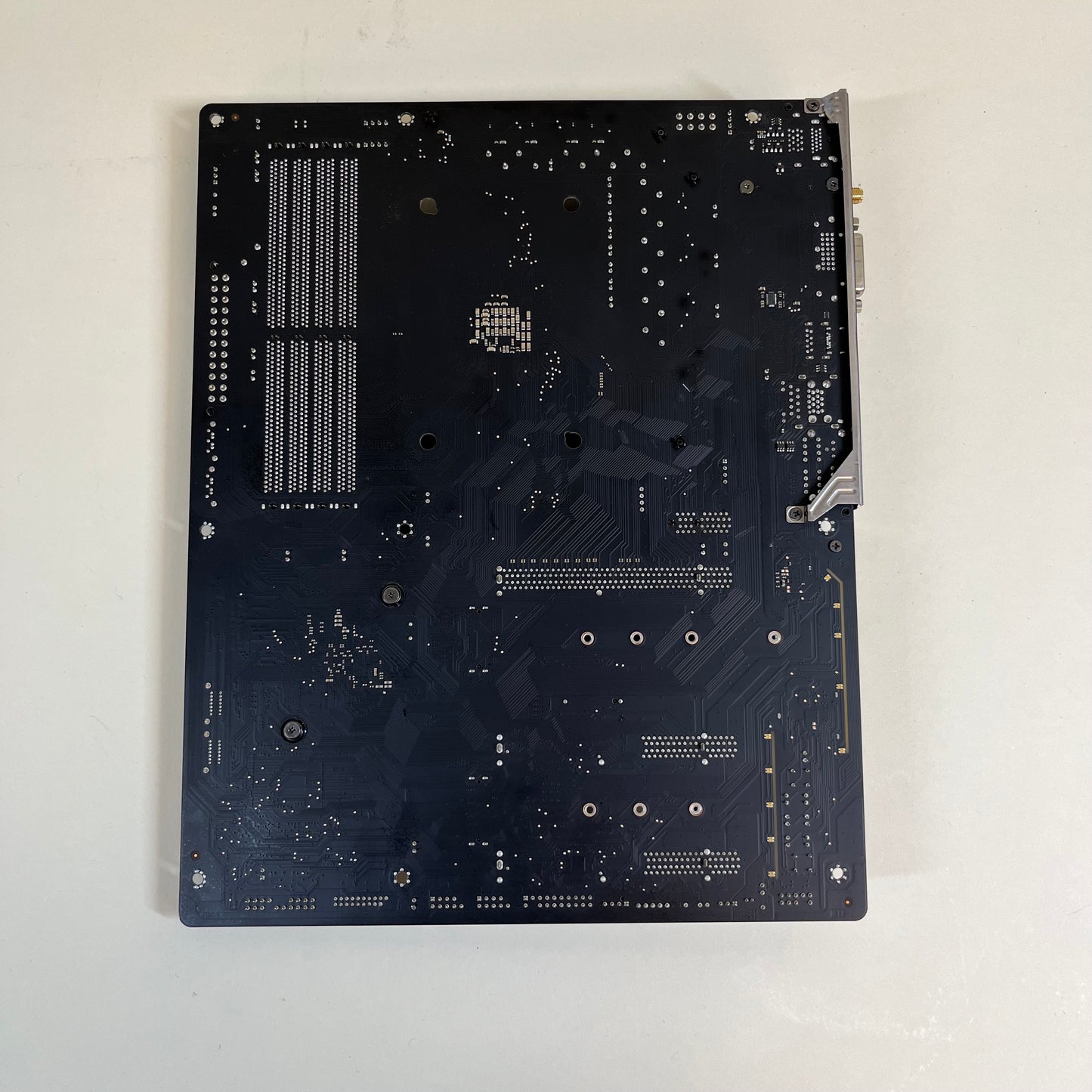 GIGABYTE B450 Aorus Pro Wi-Fi AM4 ATX Gaming Motherboard w/ Ryzen 5 2600 & Cooler