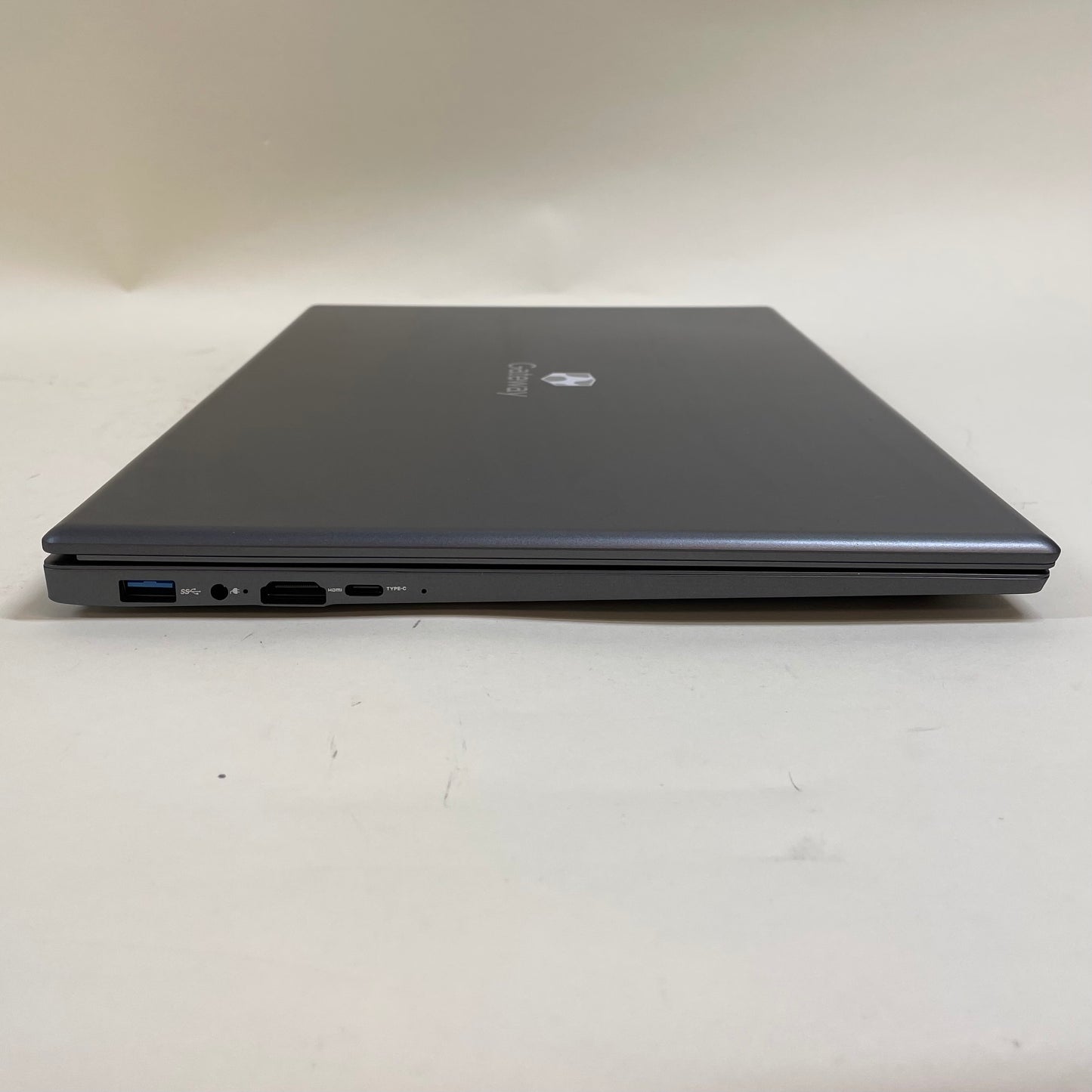 Gateway GWTN156-12BK Ryzen 3 3250U 2.6GHz 4GB RAM 128GB SSD