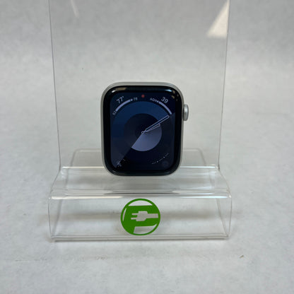 GPS Only Apple Watch SE 1st Gen 44MM Silver Aluminum A2352 Face Only