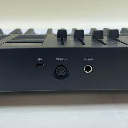 novation launchkey Keyboard Controller MK4