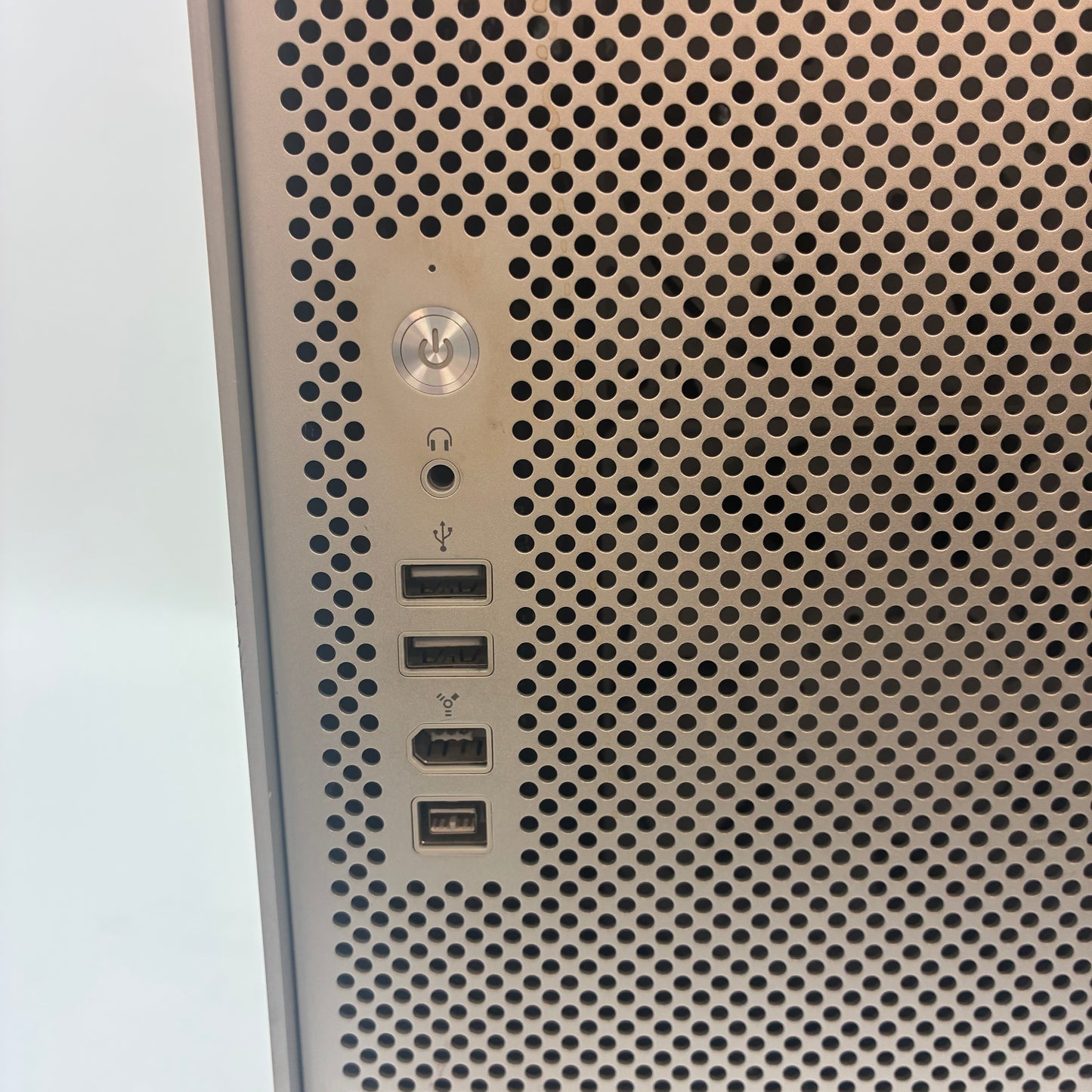 2006 Apple Mac Pro Quad Core Xeon 2.6GHz 1GB RAM 7300 GT Silver A1186 NO OS/HDD