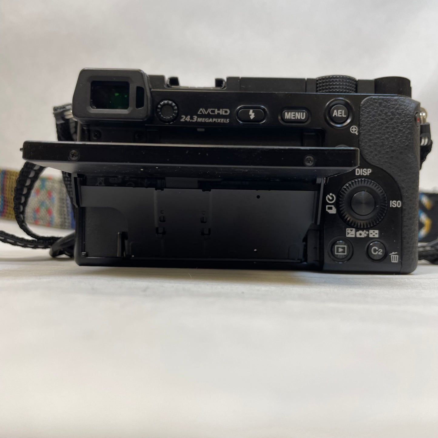 Sony Alpha A6000 24.3MP Digital SLR DSLR Camera ?963 Shutter Count w/ Lens