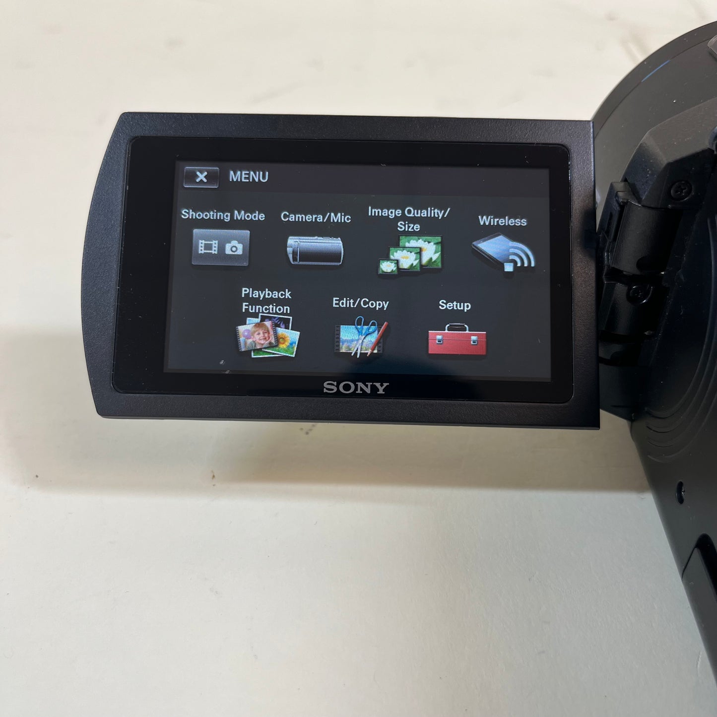 Sony HandyCam FDR-AX43 16.6MP UHD 4K Handycam Camcorder Action Camera
