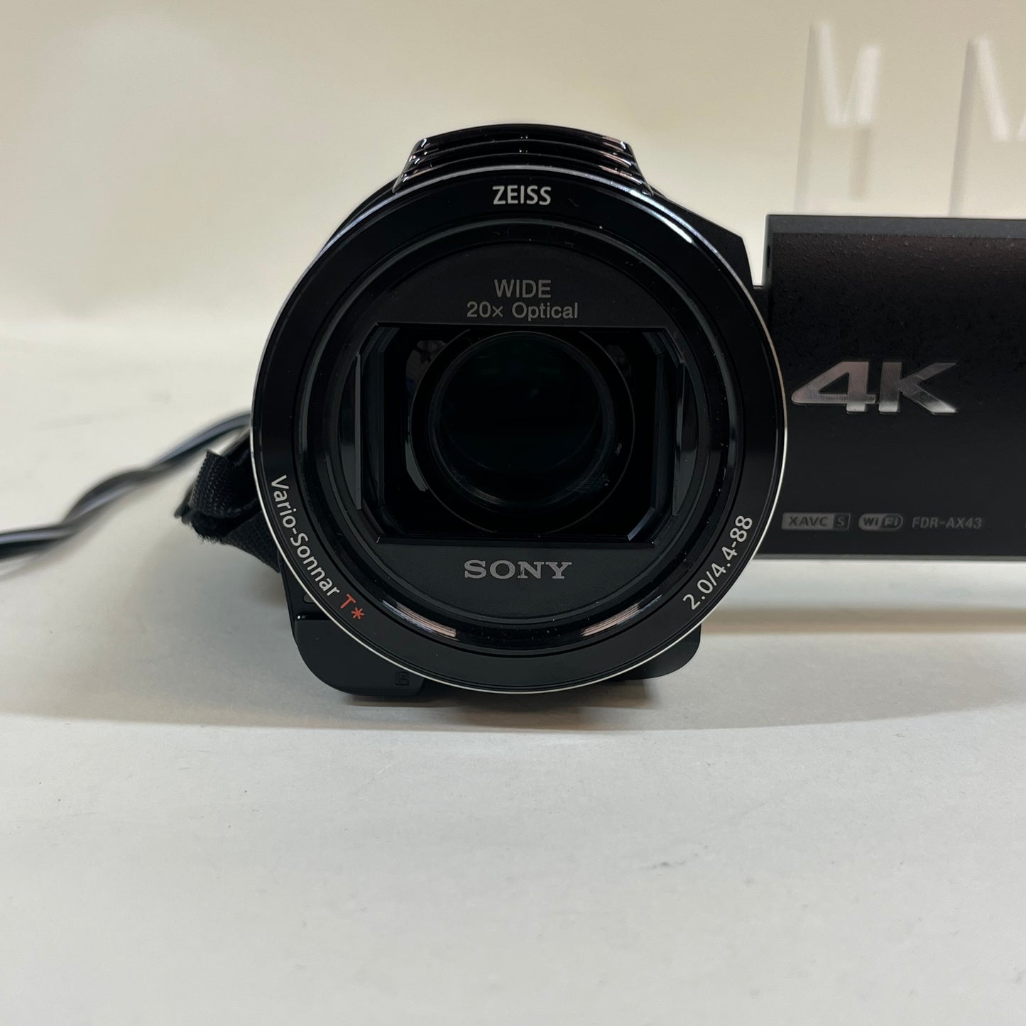 Sony HandyCam FDR-AX43 16.6MP UHD 4K Handycam Camcorder Action Camera