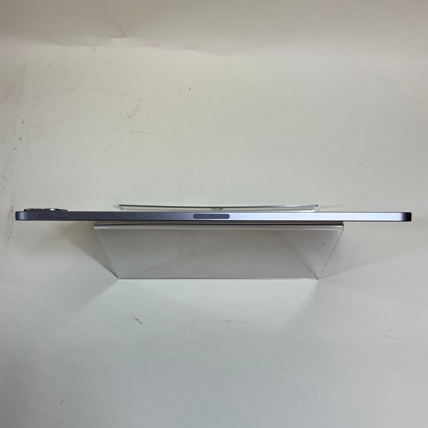 WiFi Only Apple iPad Pro 12.9" 6th Gen 128GB Space Gray MNXP3LL/A