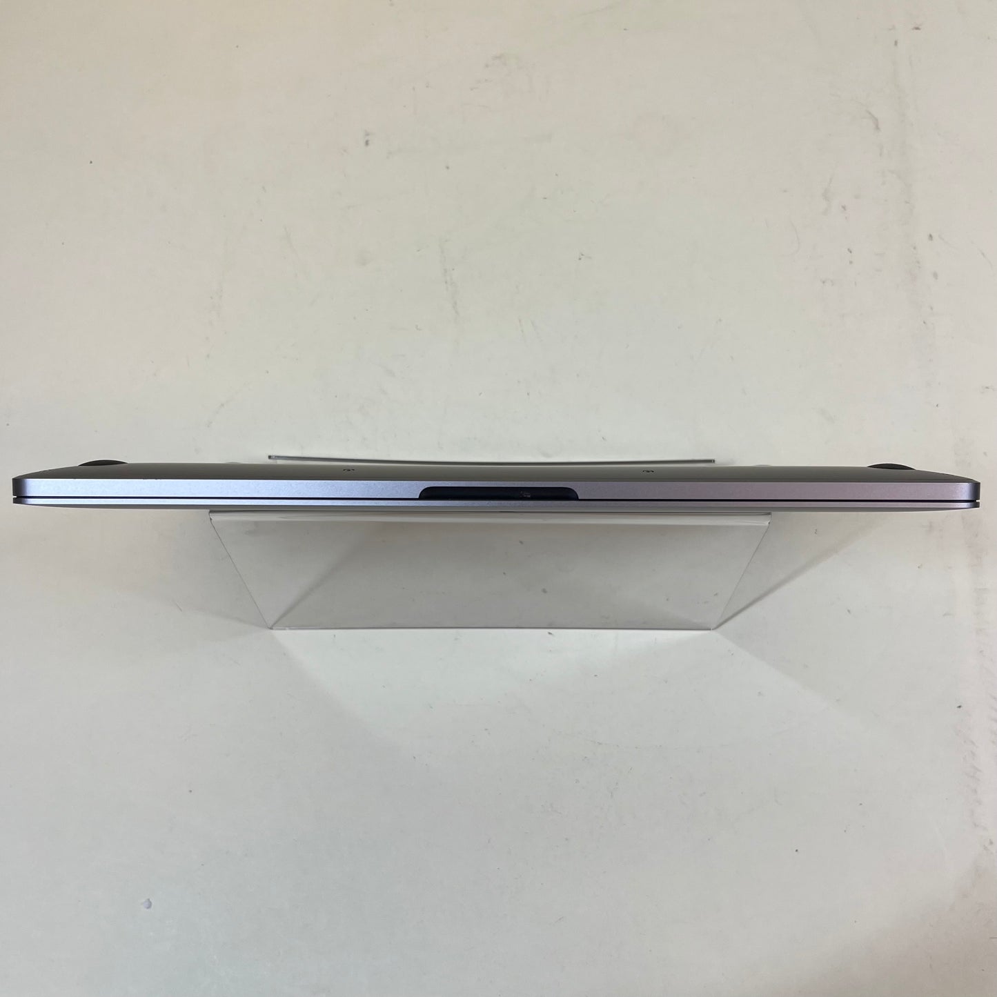 2020 Apple MacBook Pro 13.3" M1 8C GPU 3.2GHz 8GB RAM 256GB SSD A2338
