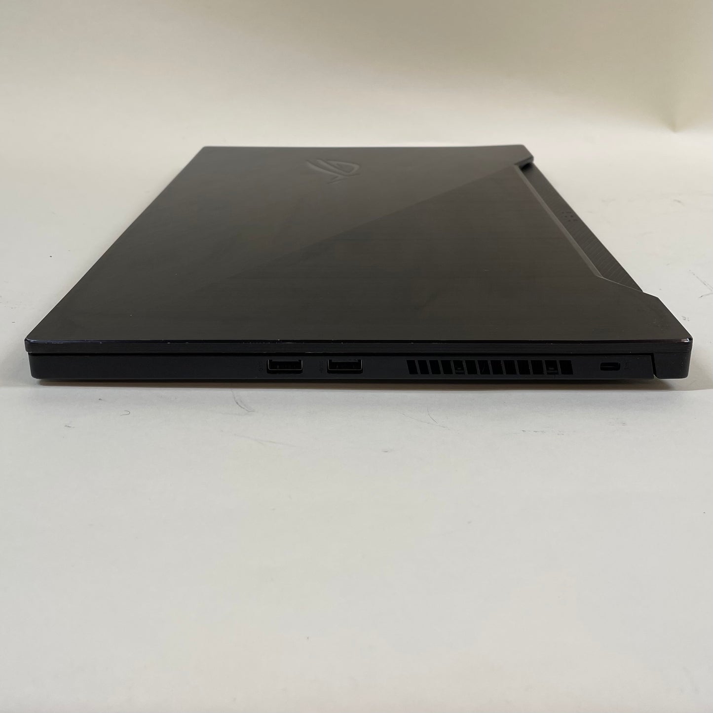 Asus ROG Zephyrus G15 GA502IU 15.6" Ryzen 7 4800HS 2.9GHz 16GB RAM 1TB SSD