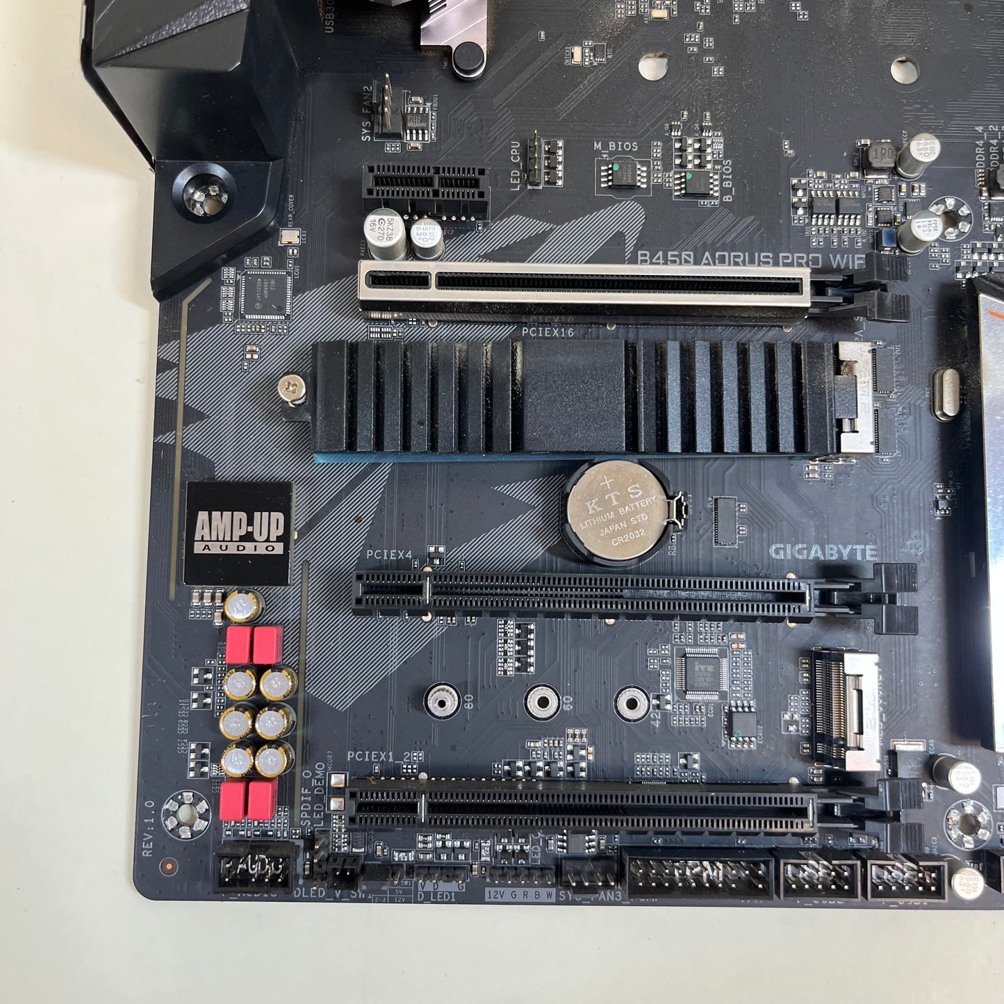 GIGABYTE B450 Aorus Pro Wi-Fi AM4 ATX Gaming Motherboard w/ Ryzen 5 2600 & Cooler
