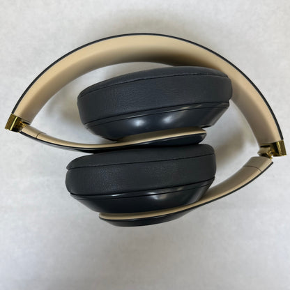 Beats Studio3 Wireless On-Ear Bluetooth Headphones Shadow Gray MXJ92LL/A