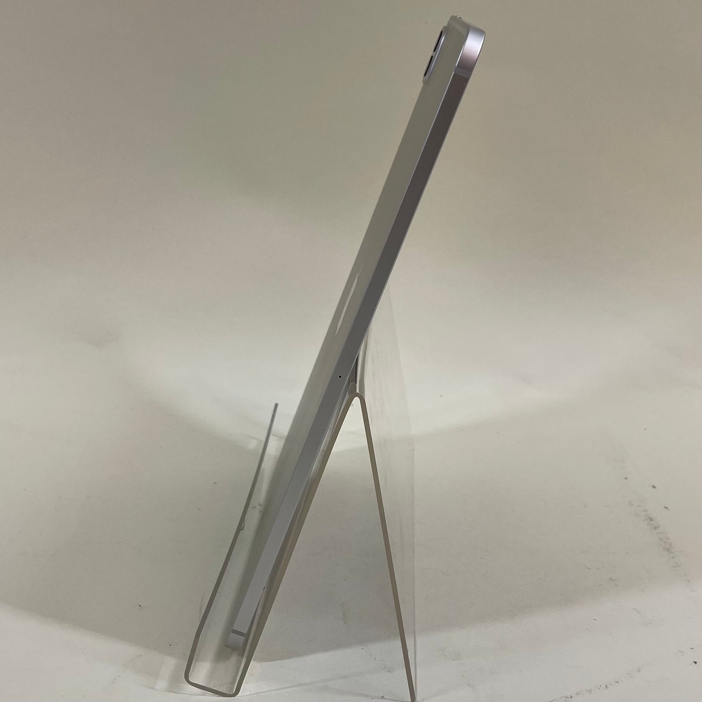 Unlocked Apple iPad Pro 11" 3rd Gen 256GB Silver MHMW3LL/A
