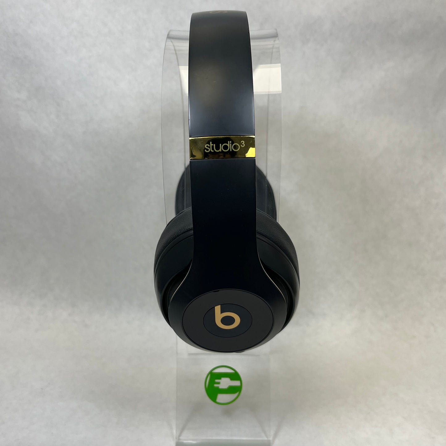 Beats Studio3 Wireless On-Ear Bluetooth Headphones Shadow Gray MXJ92LL/A