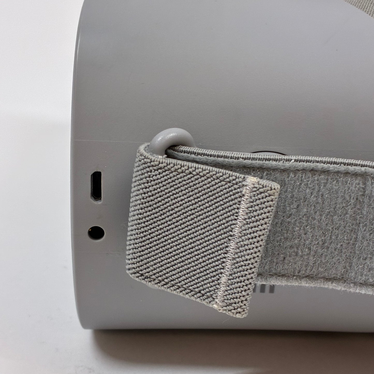 Oculus Go 32GB Standalone All-in-One VR Headset MH-A32