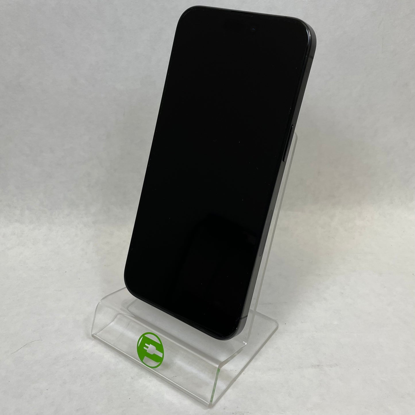 Unlocked Apple iPhone 15 Pro Max 256GB 26.0.1 Black MU663LL/A