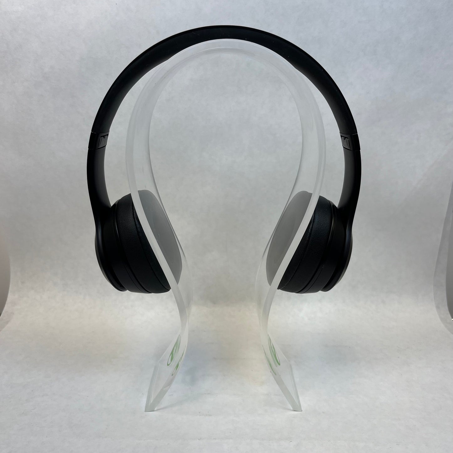 Beats Solo3 Wireless On-Ear Bluetooth Headphones Black ‎w/ Carry Case