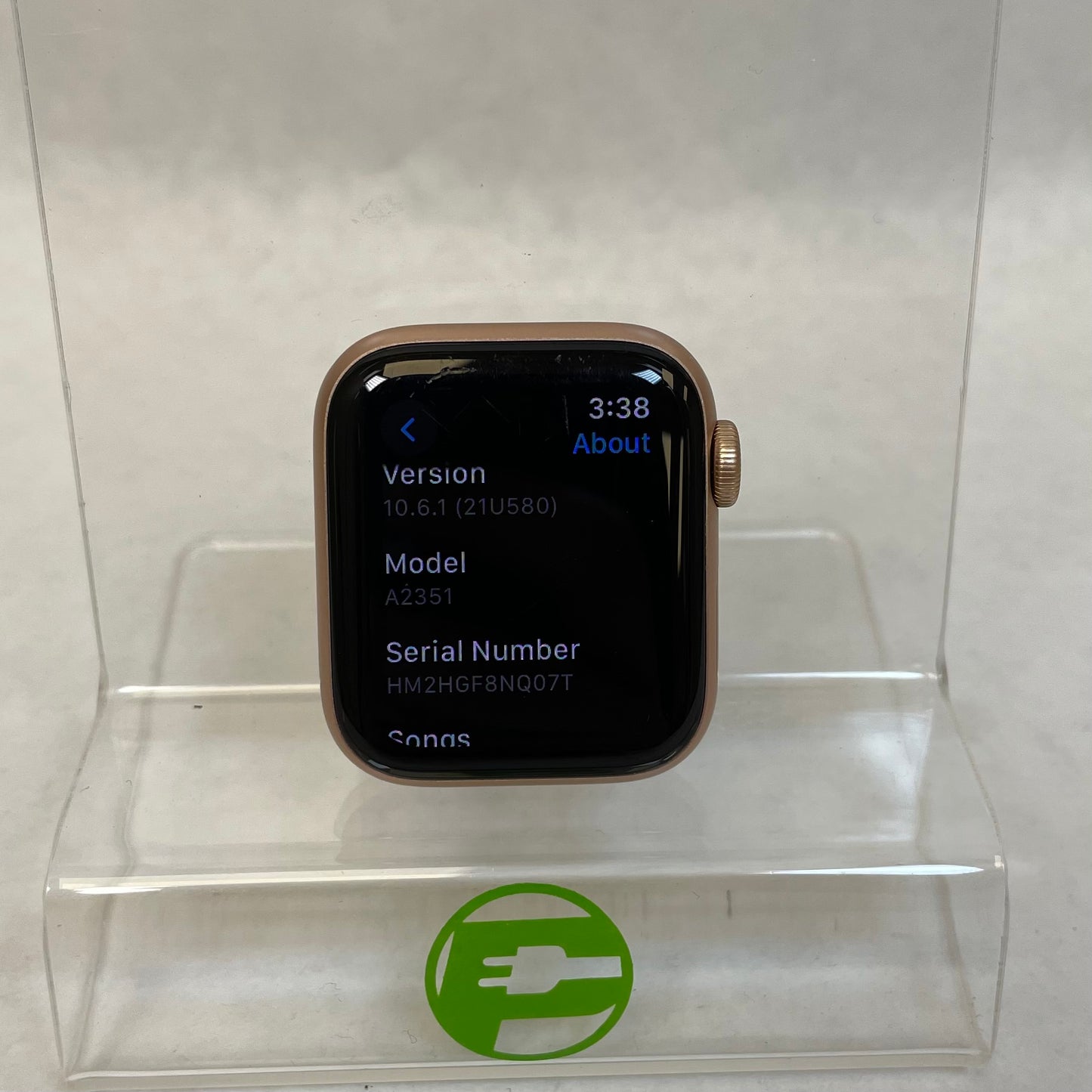 GPS Only Apple Watch SE 1st Gen 40MM Rose Gold Aluminum MKQ03LL/A