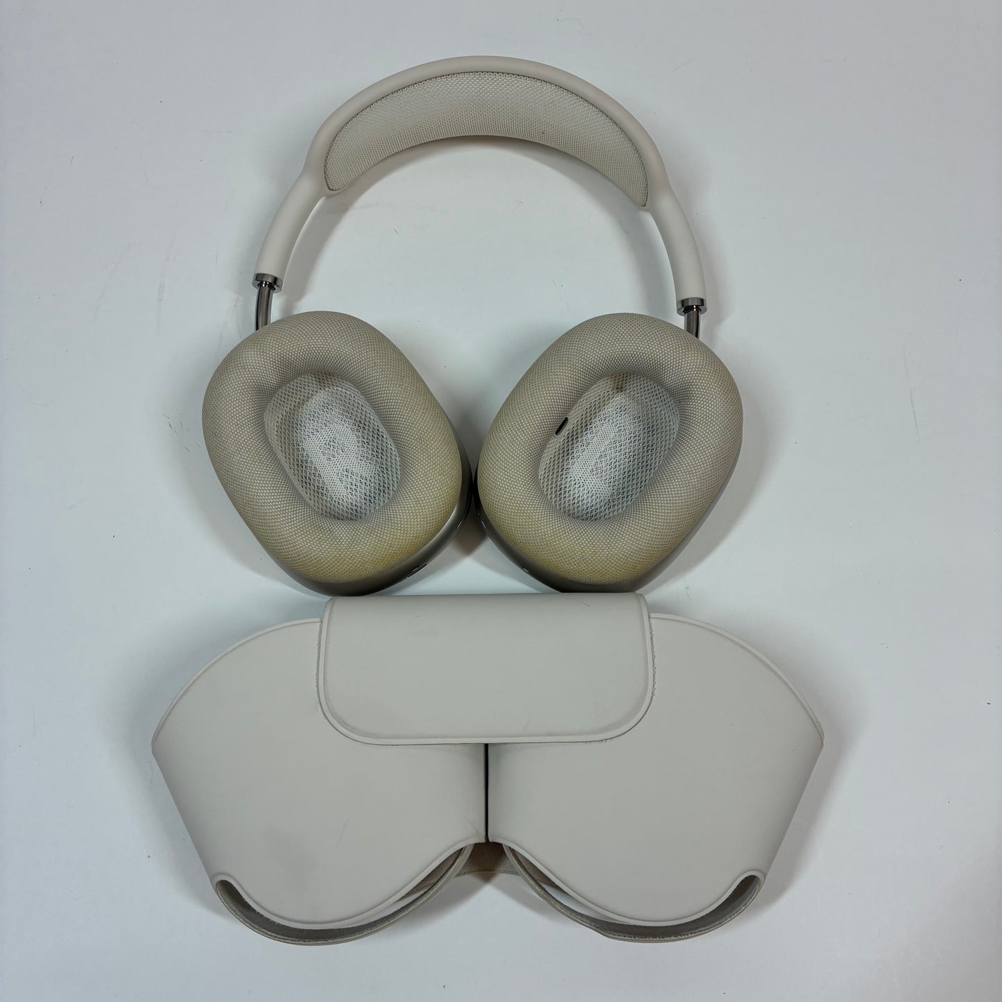 Apple AirPods Max USB-C Wireless Over-Ear Headphones Starlight MWW53AM/A A3184