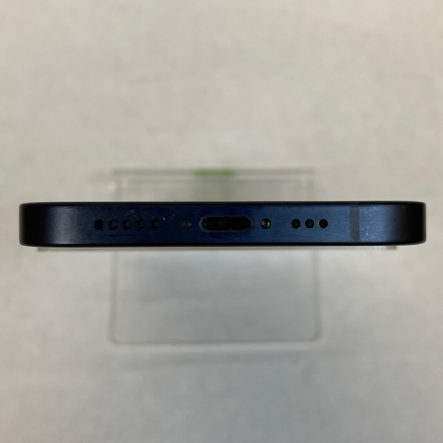 Unlocked Apple iPhone 12 64GB 18.3.1 Black NGF43LL/A