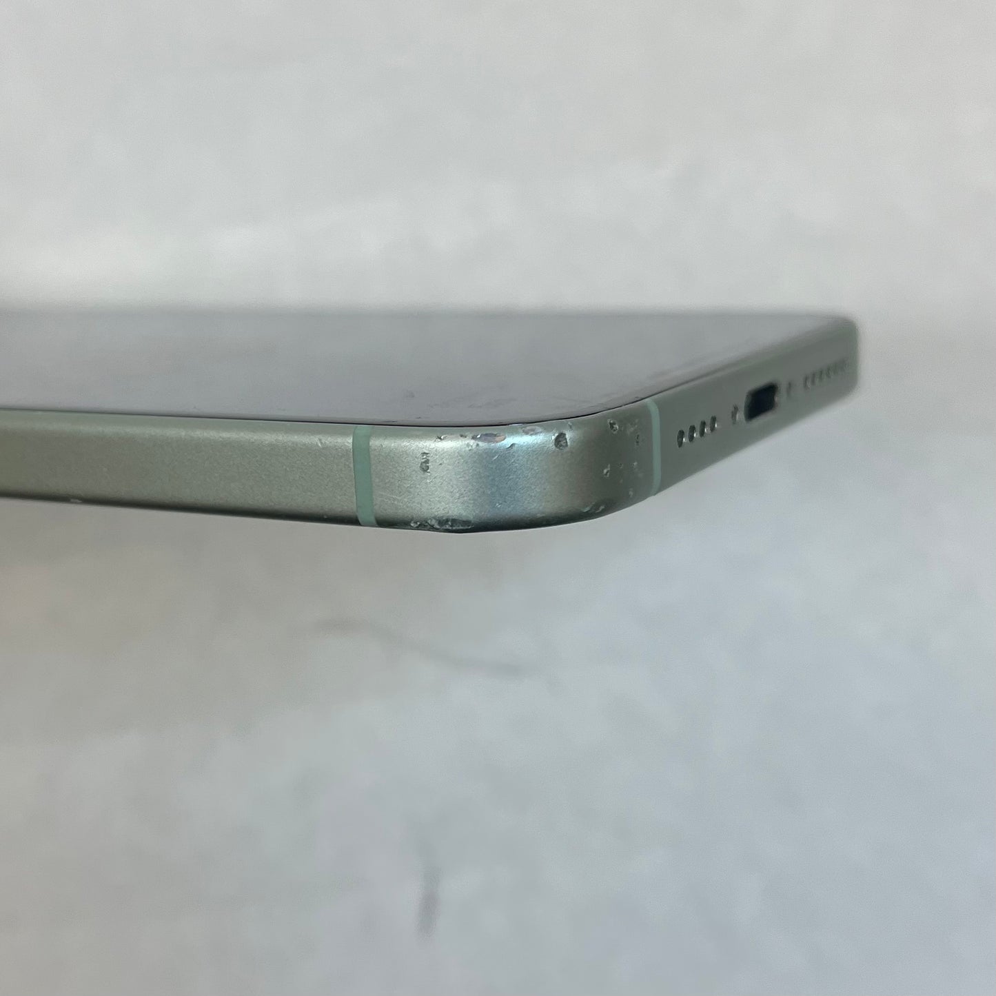 Unlocked Apple iPhone 15 Plus 128GB 18.1.1 Green MTXW3LL/A