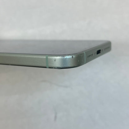 Unlocked Apple iPhone 15 Plus 128GB 18.1.1 Green MTXW3LL/A