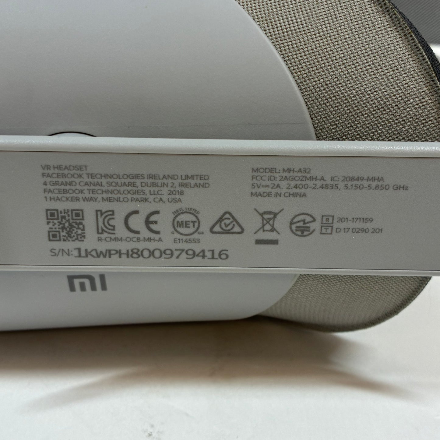 Oculus Go 32GB Standalone All-in-One VR Headset MH-A32
