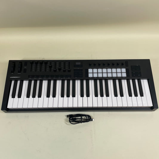 novation launchkey Keyboard Controller MK4